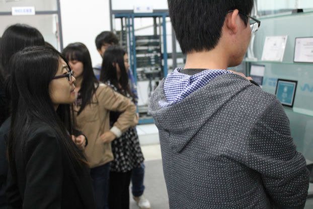 集美大學(xué)預(yù)就業(yè)學(xué)生到微思集美實(shí)訓(xùn)基地參觀